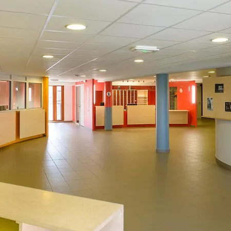 Auberge de jeunesse Centre International De André Wogenscky *